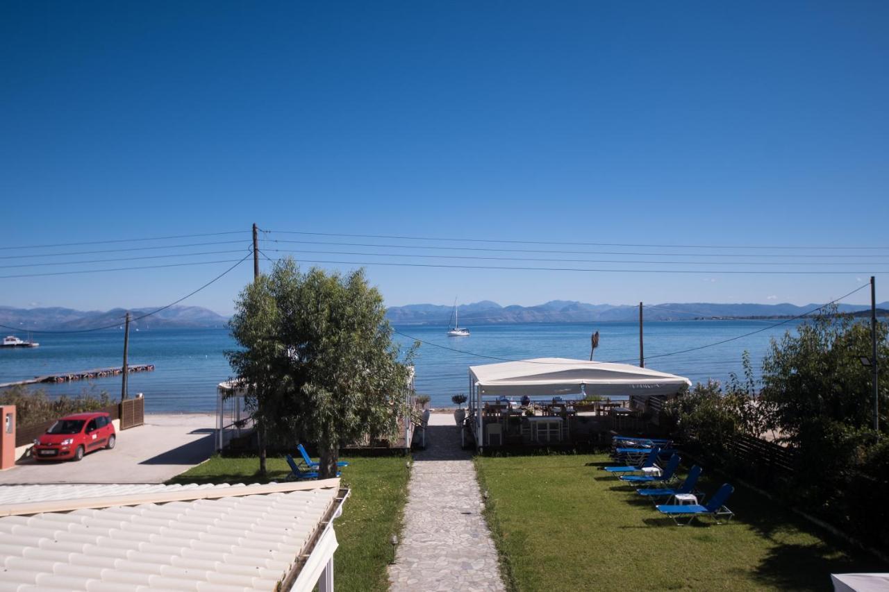 Christina Beachfront Rooms By Hotelius Petrití Exterior foto