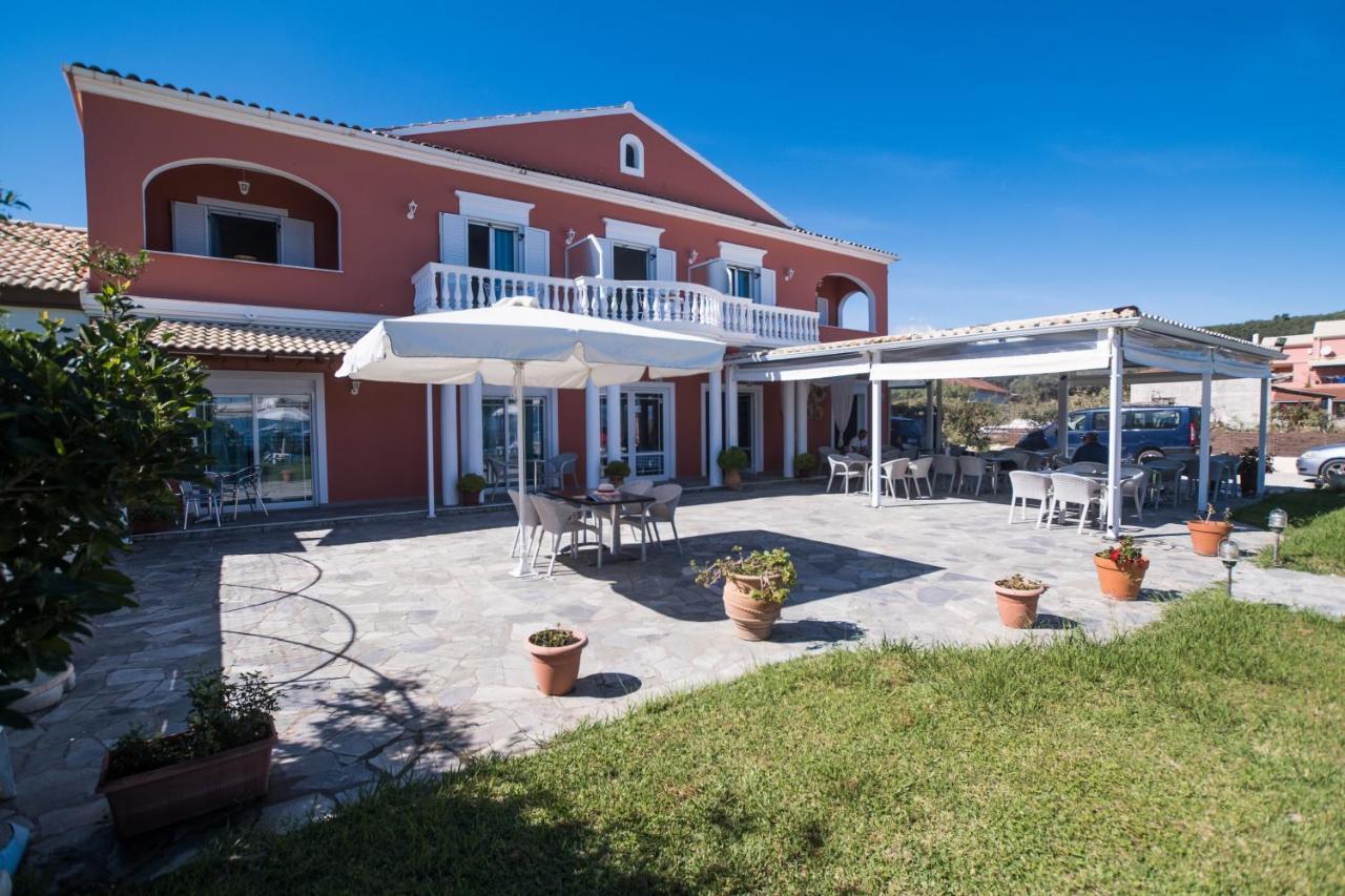 Christina Beachfront Rooms By Hotelius Petrití Exterior foto